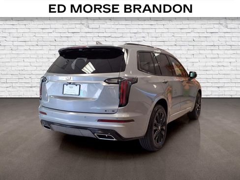 Certified 2024 Cadillac XT6 Sport w/ Technology Package AWD/4WD image 5