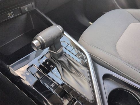 Used 2025 Kia Niro LX FWD image 19