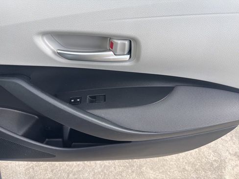 Used 2020 Toyota Corolla LE image 33