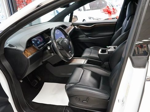 Used 2020 Tesla Model X Long Range image 30