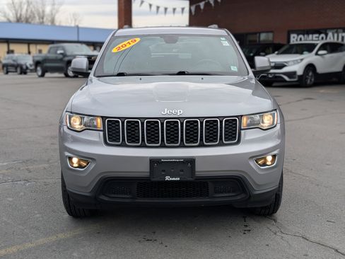 Used 2019 Jeep Grand Cherokee Laredo image 13