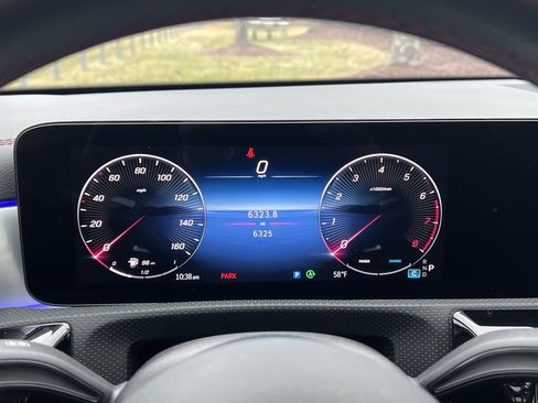 Used 2025 Mercedes-Benz CLA 250 image 21