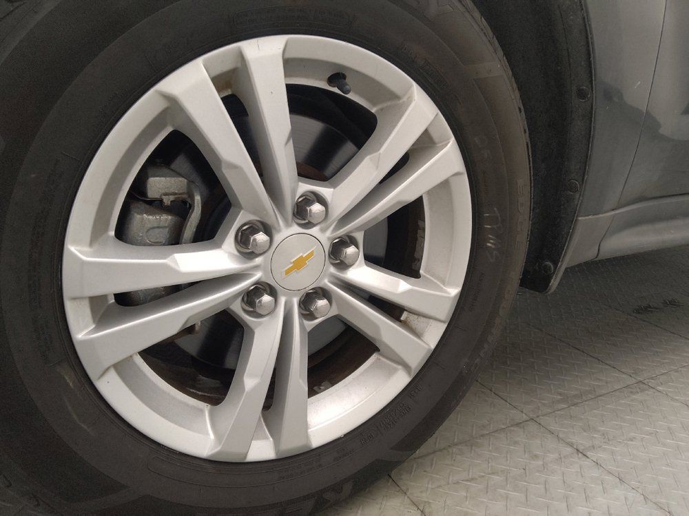 Used 2017 Chevrolet Equinox LS FWD image 31