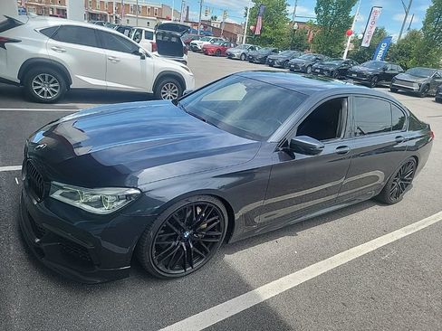 Used 2016 BMW 750i xDrive AWD/4WD image 4
