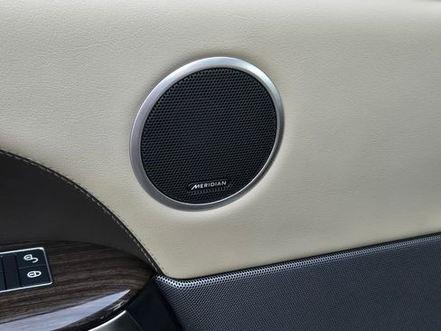 Used 2020 Land Rover Range Rover Sport HSE image 12