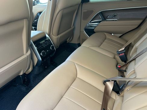 New 2026 Land Rover Range Rover SE AWD/4WD image 12