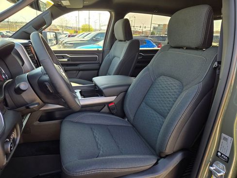 New 2026 RAM 1500 4x4 Crew Cab image 14
