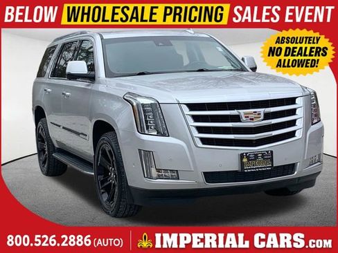 Used 2017 Cadillac Escalade Luxury AWD/4WD image 1