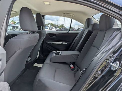 Used 2025 Toyota Corolla LE FWD image 13