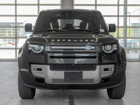 Used 2023 Land Rover Defender 110 SE AWD/4WD image 11