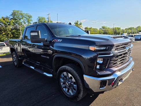 Used 2024 Chevrolet Silverado 2500 LT w/ All Star Edition AWD/4WD image 18