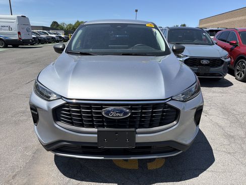 Used 2023 Ford Escape Active w/ Tech Pack #1 AWD/4WD image 3