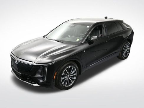 Used 2025 Cadillac Lyriq Sport w/ LPO, Floor Liner Package RWD image 15