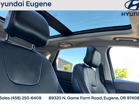 Used 2016 Ford Edge Titanium w/ Equipment Group 302A AWD/4WD image 27