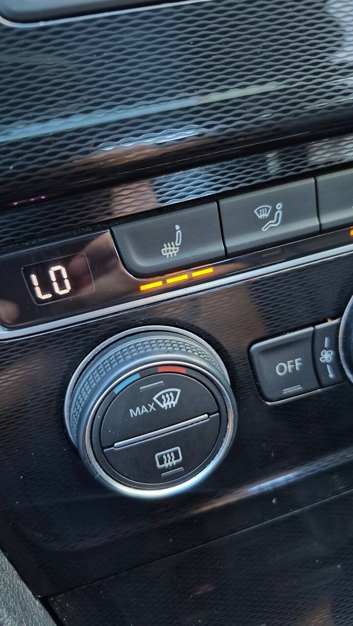 Used 2015 Volkswagen GTI Autobahn w/ Lighting Package (SEL) FWD image 38