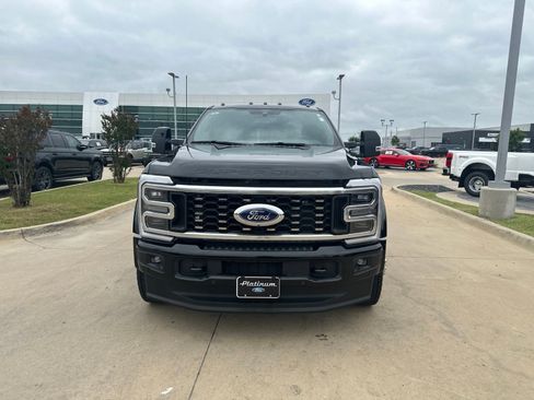 Used 2026 Ford F450 Platinum w/ FX4 Off-Road Package AWD/4WD image 9