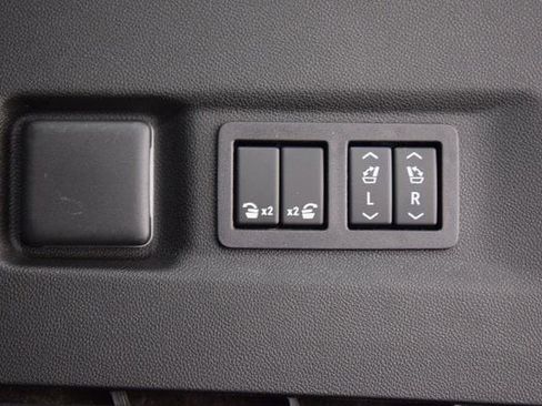 New 2026 Chevrolet Suburban High Country AWD/4WD image 24