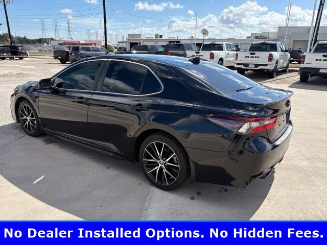 Used 2024 Toyota Camry SE w/ Convenience Package FWD image 5