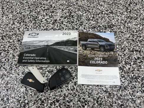 Used 2023 Chevrolet Colorado Trail Boss w/ Technology Package image 14