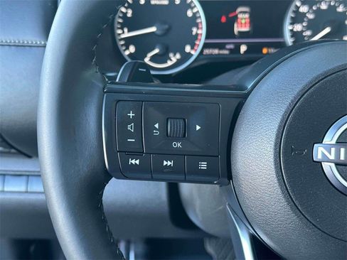 Certified 2024 Nissan Pathfinder SV w/ Black Appearance Package image 22