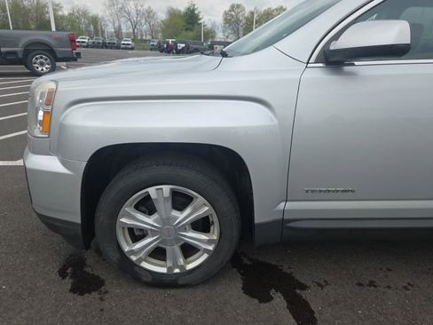 Used 2017 GMC Terrain SLE image 16
