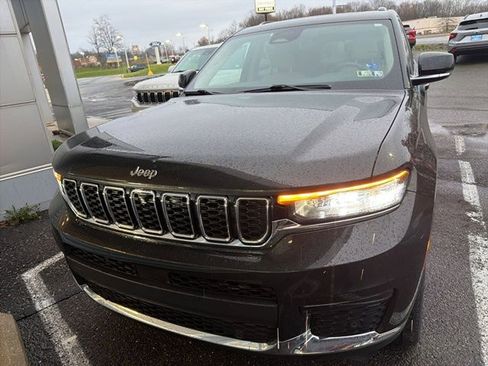 Used 2022 Jeep Grand Cherokee L Limited w/ Luxury Tech Group II AWD/4WD image 2