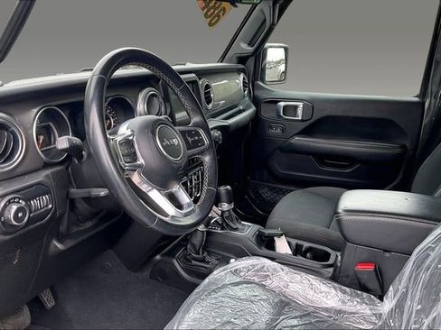 Used 2021 Jeep Wrangler Unlimited Sahara AWD/4WD image 6