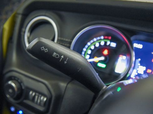 Used 2022 Jeep Wrangler Unlimited Sahara w/ Safety Group image 25