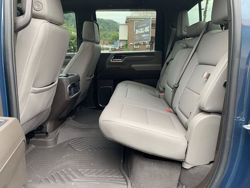 Used 2024 Chevrolet Silverado 2500 LTZ w/ LTZ Premium Package AWD/4WD image 18