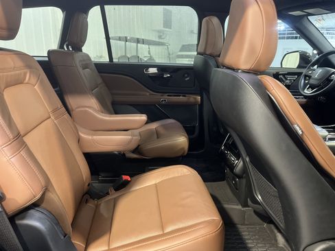 Used 2023 Lincoln Aviator Reserve w/ Elements Package Plus image 15