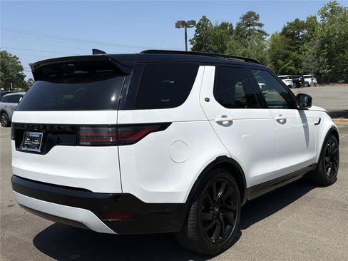 Used 2024 Land Rover Discovery Dynamic SE AWD/4WD image 27