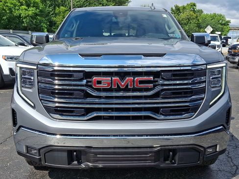 Used 2023 GMC Sierra 1500 SLT w/ SLT Premium Package AWD/4WD image 2