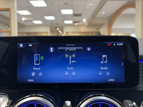 Certified 2025 Mercedes-Benz GLB 250 image 11