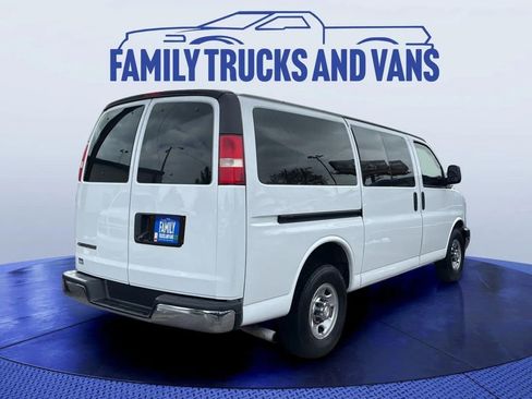 Used 2018 Chevrolet Express 3500 LT w/ LT Preferred Equipment Group RWD image 5