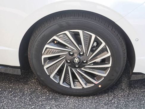 New 2026 Hyundai Sonata Limited FWD image 11