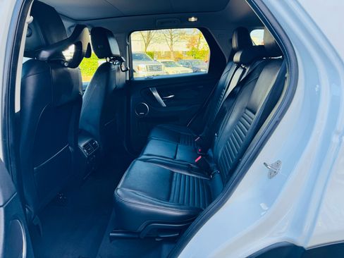 Used 2022 Land Rover Discovery Sport S image 21