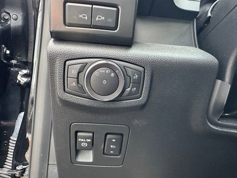 Used 2020 Ford F150 XLT w/ Equipment Group 302A Luxury AWD/4WD image 22