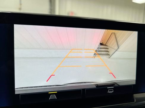 Used 2023 Chevrolet Silverado 1500 LT image 15