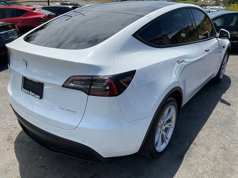 Used 2021 Tesla Model Y Long Range AWD/4WD image 92