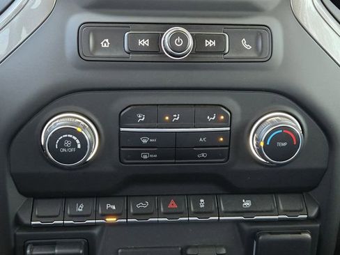 Used 2024 Chevrolet Silverado 2500 Custom w/ Custom Value Package image 20