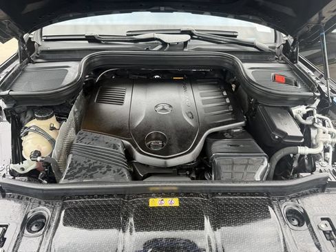 Used 2024 Mercedes-Benz GLS 450 4MATIC image 28