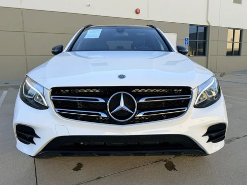 Used 2019 Mercedes-Benz GLC 350e 4MATIC image 2