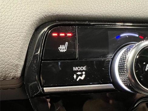 New 2025 Honda Pilot Touring image 24