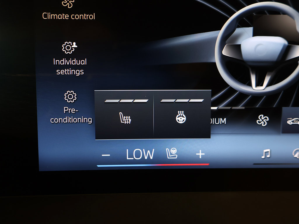 Used 2024 BMW iX xDrive50 w/ Sport Package AWD/4WD image 55
