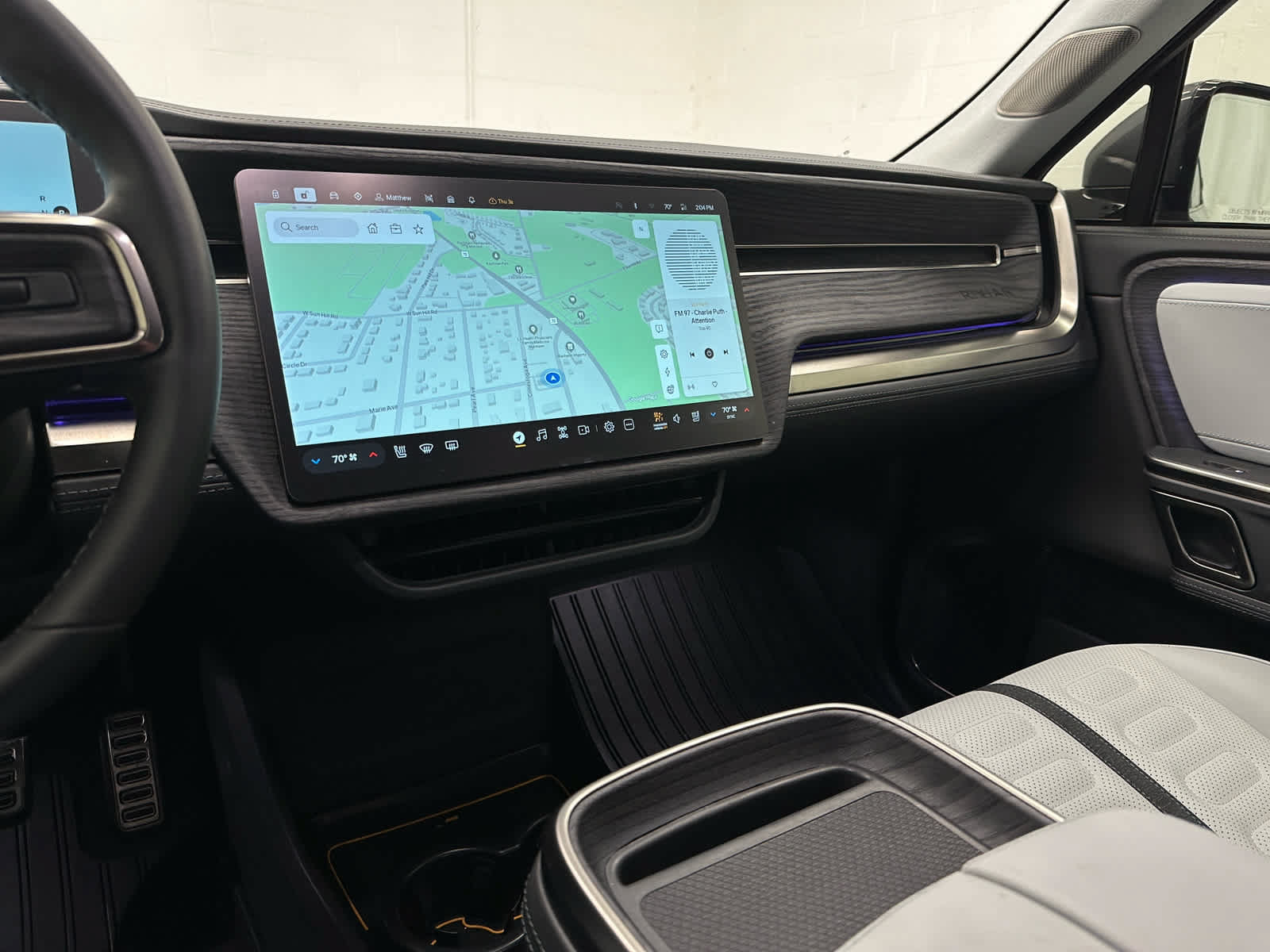 Used 2024 Rivian R1S Adventure Dual AWD/4WD image 28
