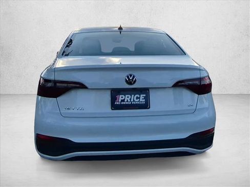 Used 2024 Volkswagen Jetta SE FWD image 7