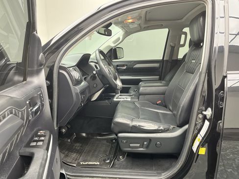Used 2021 Toyota Tundra Platinum AWD/4WD image 3