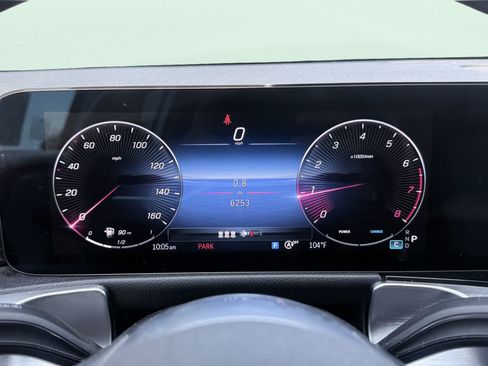 Used 2025 Mercedes-Benz GLB 250 image 64