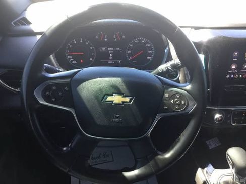 Used 2023 Chevrolet Traverse LT FWD image 15
