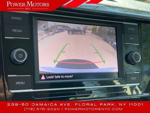 Used 2022 Volkswagen Taos S image 30